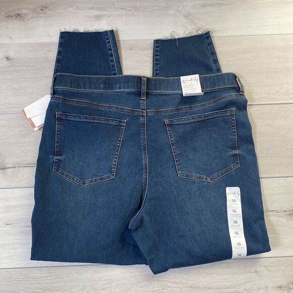 Wonderly Plus High Waist Pull On Skinny Jeggings 16 Regular NWT - Picture 8 of 8